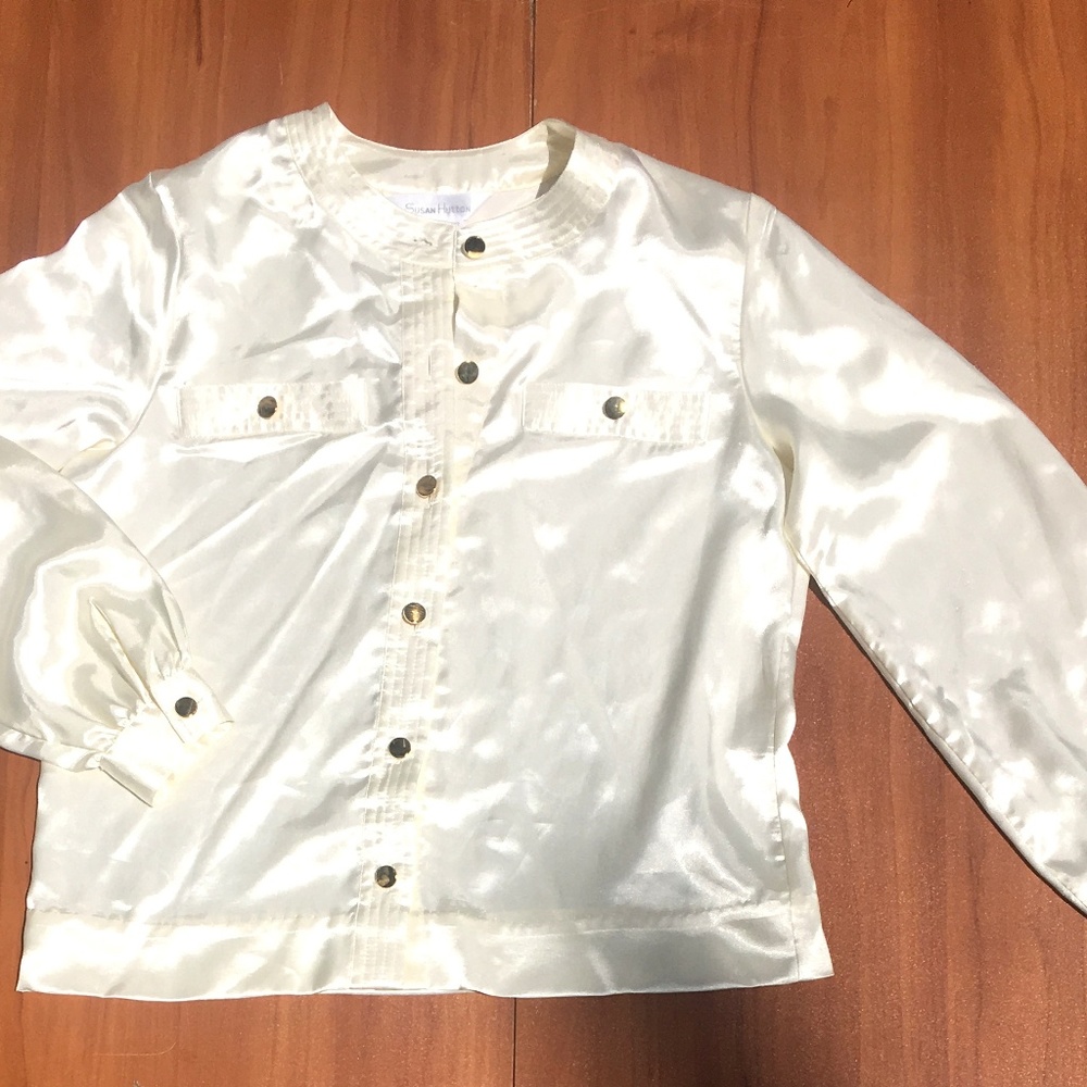 🌺Susan Hutton Cream Gold Button Satin Shirt - 12